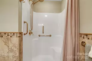 77 Chestnut St, Tryon, NC 28782 - Photo 15