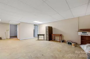 77 Chestnut St, Tryon, NC 28782 - Photo 31