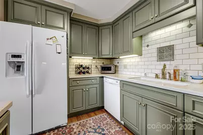 77 Chestnut Street #303, Tryon, NC 28782 - Photo 9