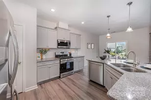 16718 Keene Ct, Charlotte, NC 28278 - Photo 7