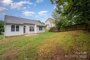 6043 Shining Oak Ln, Charlotte, NC 28269 - Photo 21