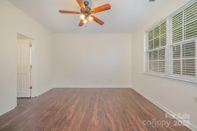 6043 Shining Oak Lane, Charlotte, NC 28269 - Photo 11