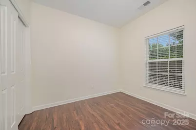 6043 Shining Oak Lane, Charlotte, NC 28269 - Photo 13