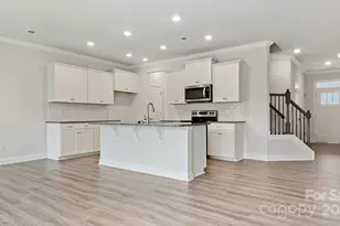 346 Creekview Rd, Hendersonville, NC 28792 - Photo 5