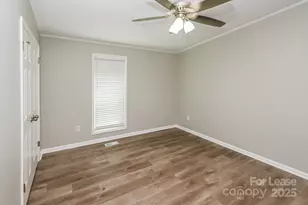 8223 Chrisbry Ln, Charlotte, NC 28215 - Photo 9