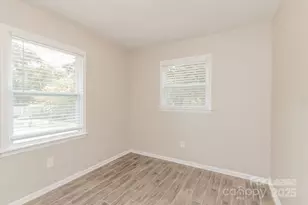 500 Fallingswood Ct, Charlotte, NC 28217 - Photo 13