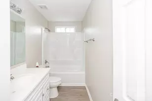 4511 Avalon Forest Ln, Charlotte, NC 28269 - Photo 11