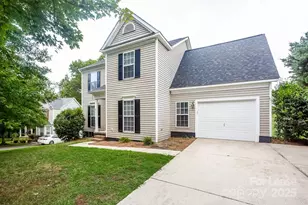 4511 Avalon Forest Ln, Charlotte, NC 28269 - Photo 3