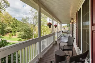 25 Brierfield Dr, Candler, NC 28715 - Photo 5