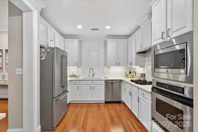 310 Wendover Heights Circle, Charlotte, NC 28211 - Photo 7