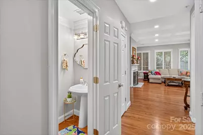 310 Wendover Heights Circle, Charlotte, NC 28211 - Photo 5