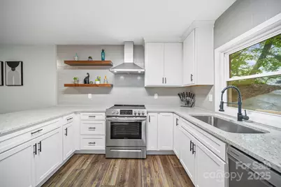 8012 Briardale Drive, Charlotte, NC 28212 - Photo 9