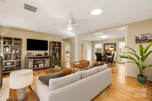 226 Wildflower Rd, Asheville, NC 28804 - Photo 5