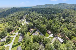 109 Mountain Pl, Hendersonville, NC 28791 - Photo 17