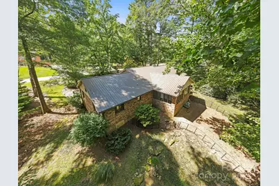 109 Mountain Place, Hendersonville, NC 28791 - Photo 5