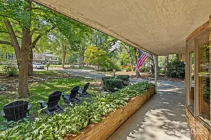 109 Mountain Pl, Hendersonville, NC 28791 - Photo 3