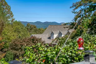 222 Bay Laurel Ln, Hendersonville, NC 28791 - Photo 9