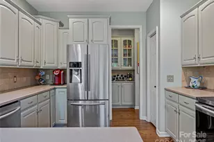 222 Bay Laurel Ln, Hendersonville, NC 28791 - Photo 11