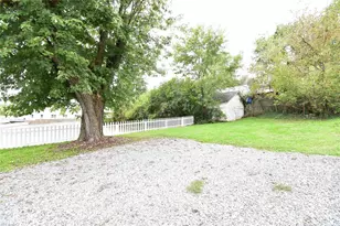 223 N Main St, Canton, NC 28716 - Photo 37