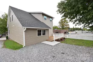 223 N Main St, Canton, NC 28716 - Photo 33