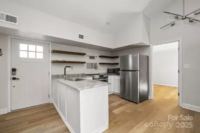 5812 Rock Hollow Drive, Charlotte, NC 28212 - Photo 7