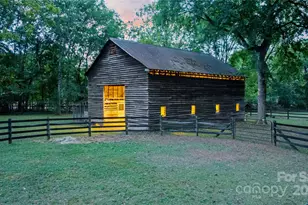 10915 Beatties Ford Rd, Huntersville, NC 28078 - Photo 35