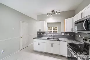 5232 Javitz Rd, Charlotte, NC 28216 - Photo 7