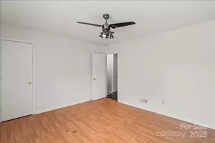 2220 Yorkhills Dr, Charlotte, NC 28217 - Photo 15