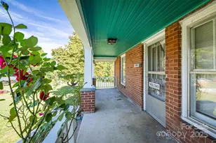 521 Praley St SW, Valdese, NC 28690 - Photo 3