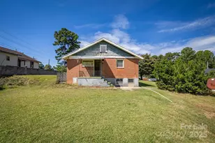 521 Praley St SW, Valdese, NC 28690 - Photo 17