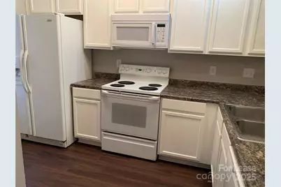 2726 Avalon Loop Road, Charlotte, NC 28269 - Photo 5