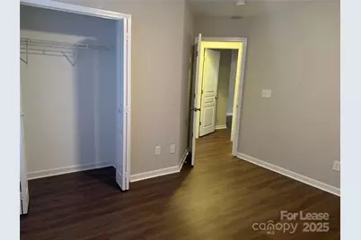 2726 Avalon Loop Road, Charlotte, NC 28269 - Photo 7