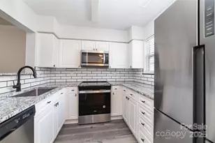 4220 Melrose Club Dr, Matthews, NC 28105 - Photo 3