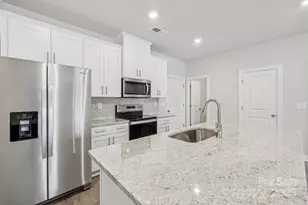 104 Ciara Pl, Mooresville, NC 28117 - Photo 3