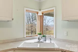 72 Lacey Ln, Hendersonville, NC 28739 - Photo 17