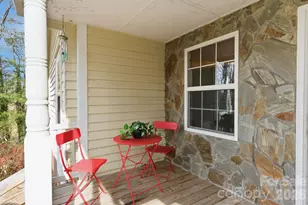 72 Lacey Ln, Hendersonville, NC 28739 - Photo 5