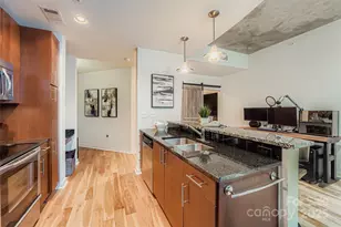 210 N Church St, Charlotte, NC 28202 - Photo 15