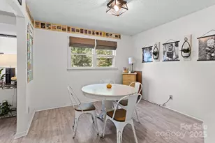 21 Fox Run Dr, Hendersonville, NC 28792 - Photo 15