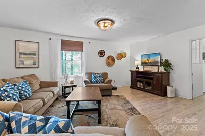 21 Fox Run Drive, Hendersonville, NC 28792 - Photo 11