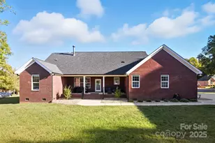 706 Toncin Ave, Bessemer City, NC 28016 - Photo 31