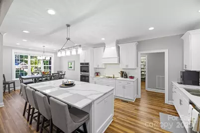 706 Toncin Avenue, Bessemer City, NC 28016 - Photo 11