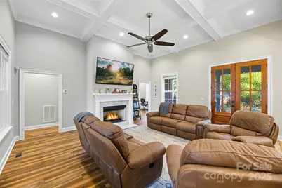 706 Toncin Avenue, Bessemer City, NC 28016 - Photo 5