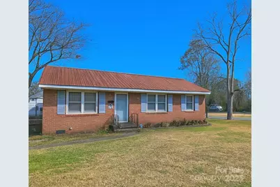 100 Carolina Circle, Lincolnton, NC 28092 - Photo 1