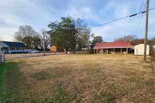 100 Carolina Cir, Lincolnton, NC 28092 - Photo 3