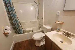 100 Carolina Cir, Lincolnton, NC 28092 - Photo 9