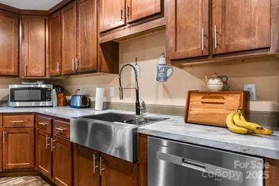 200 Vista Pointe Drive, Stony Point, NC 28678 - Photo 5