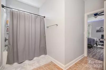 3815 Blazeprince Drive, Charlotte, NC 28215 - Photo 15