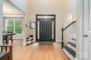 3815 Blazeprince Dr, Charlotte, NC 28215 - Photo 3