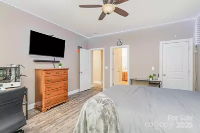 3815 Blazeprince Drive, Charlotte, NC 28215 - Photo 13