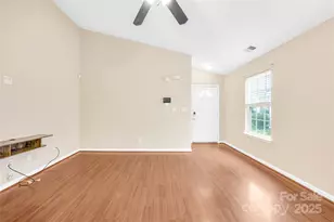 10610 Coulport Ln, Charlotte, NC 28215 - Photo 11